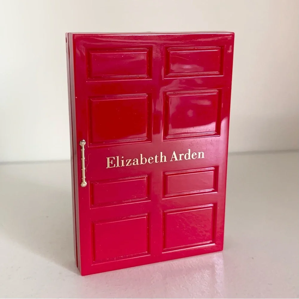 NWOT Elizabeth Arden red door eyeshadow palette special edition